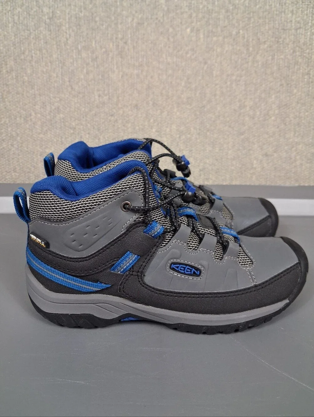 KEEN Targhee Mid Waterproof Boots Kids Size 2 Steel Grey Baleine Blue Hiking